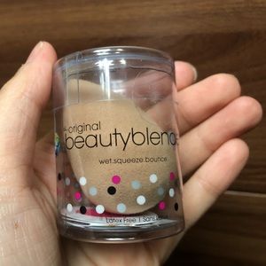 UNOPENED BEAUTY BLENDER